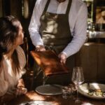 Essen im Dunkeln: Wie Gastronomie ohne Augenlicht Kommunikation und Sinne schärft
